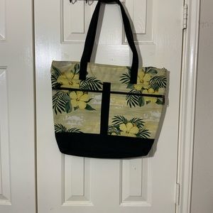 Island Accent Tote Bag: Yellow Hibiscus.